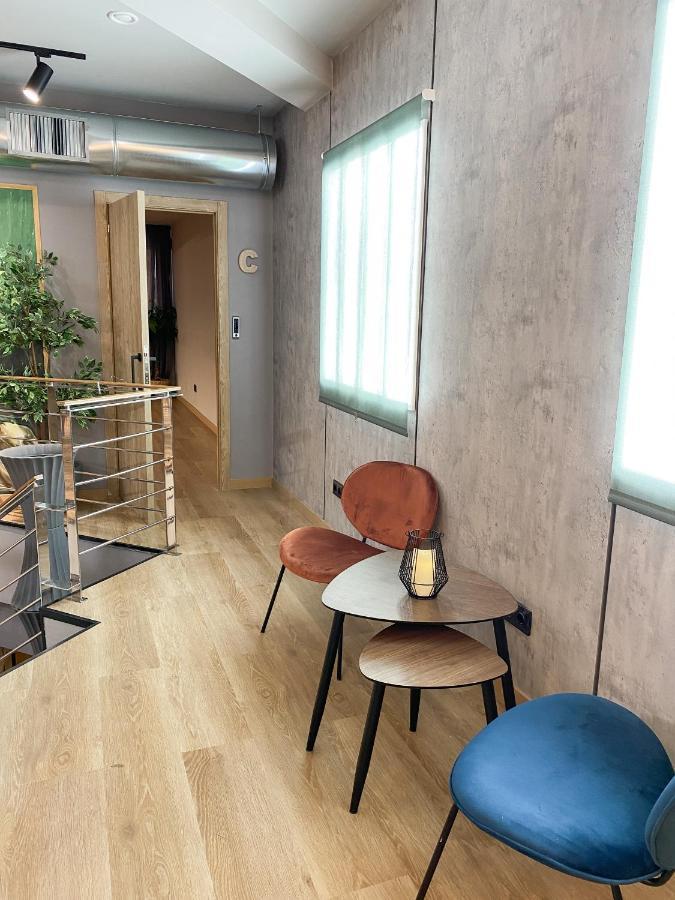 The Pod Suite Hostel Blasco Валенсія Екстер'єр фото